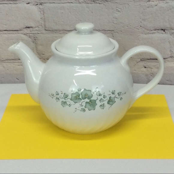 corelle Other - Corelle Corning Callaway Ivy Swirl 5 Cup Teapot